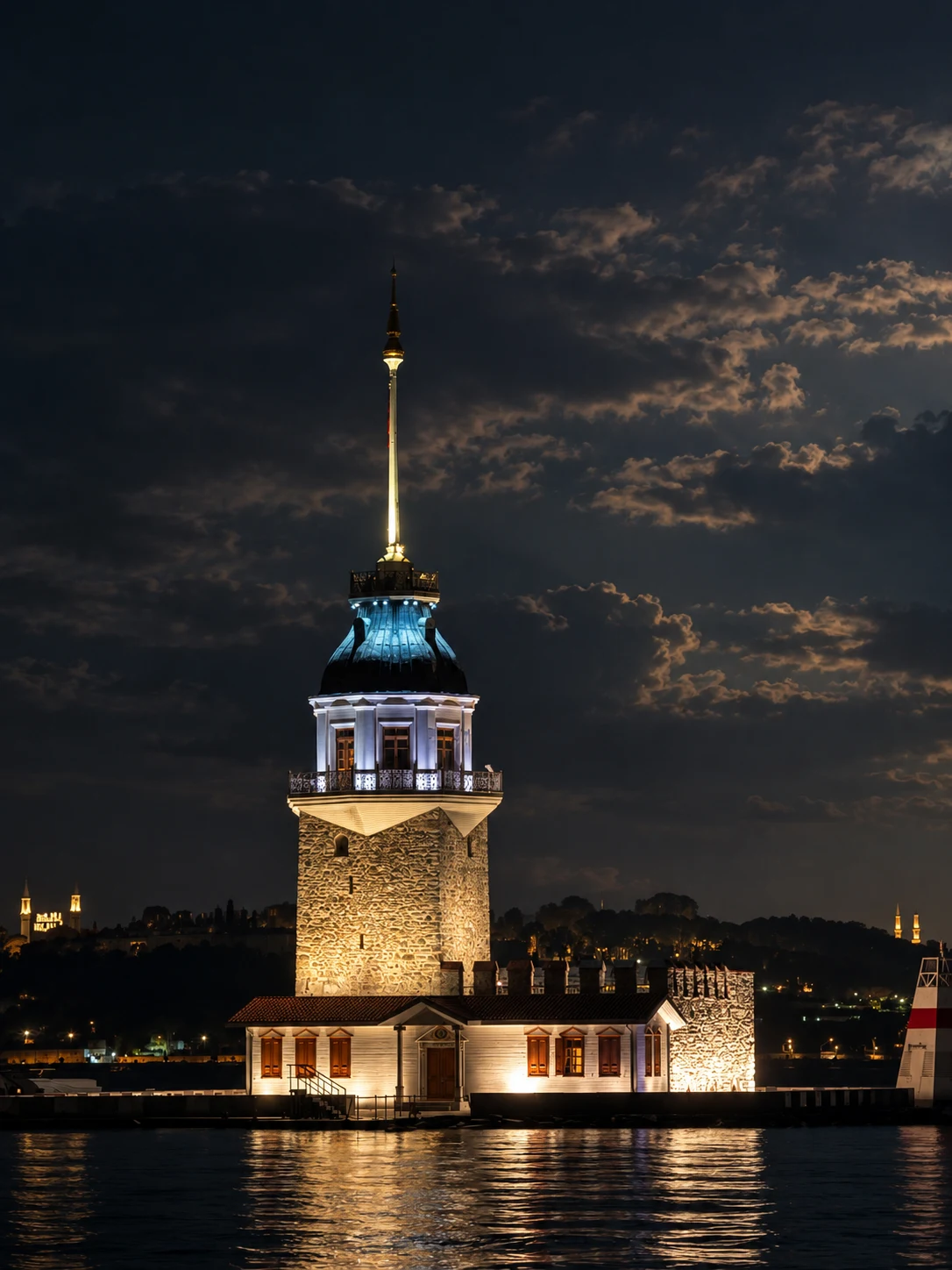 Gece Işıklarıyla Kız Kulesi